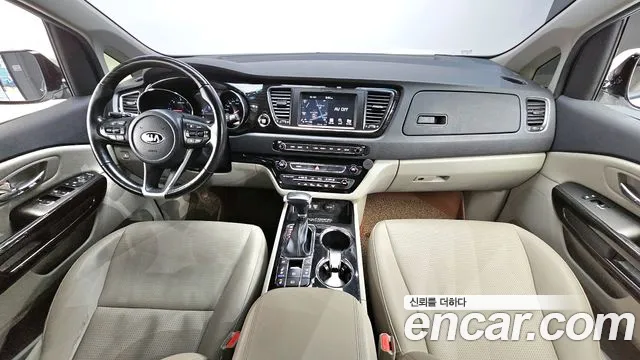 Kia Carnival 2019 thumb 6