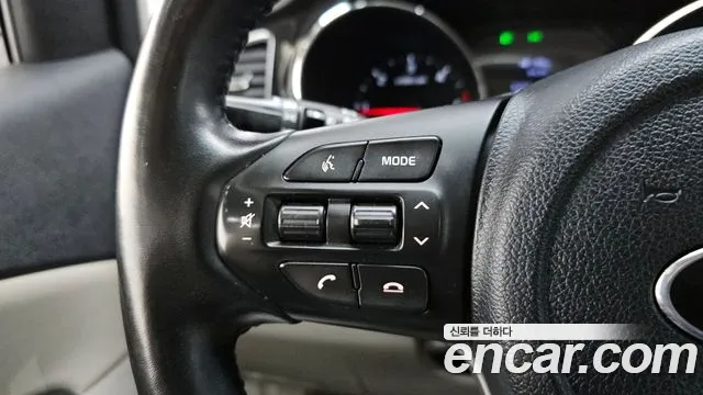 Kia Carnival 2019 thumb 3