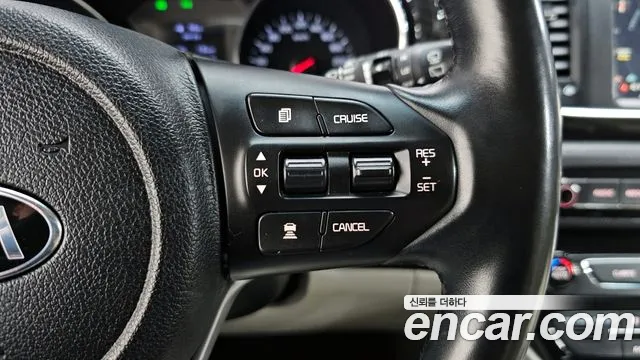 Kia Carnival 2019 thumb 8
