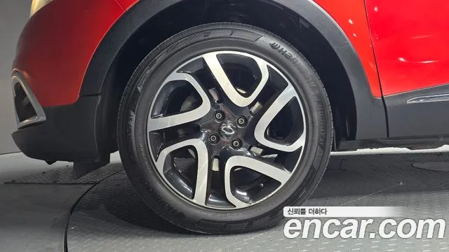 Renault QM3 2015 thumb 5