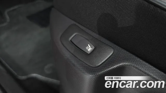 Renault QM3 2015 thumb 6