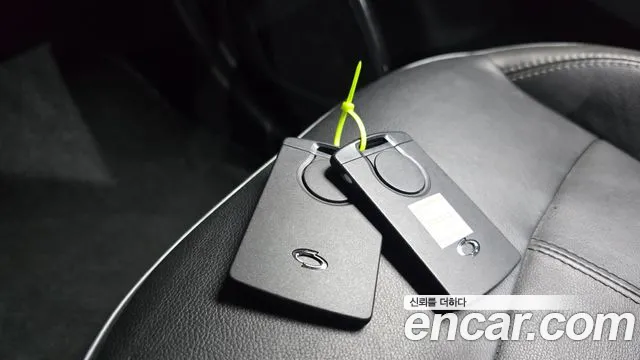 Renault QM3 2015 thumb 2