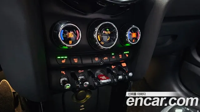 Mini Cooper S 2024 thumb 10