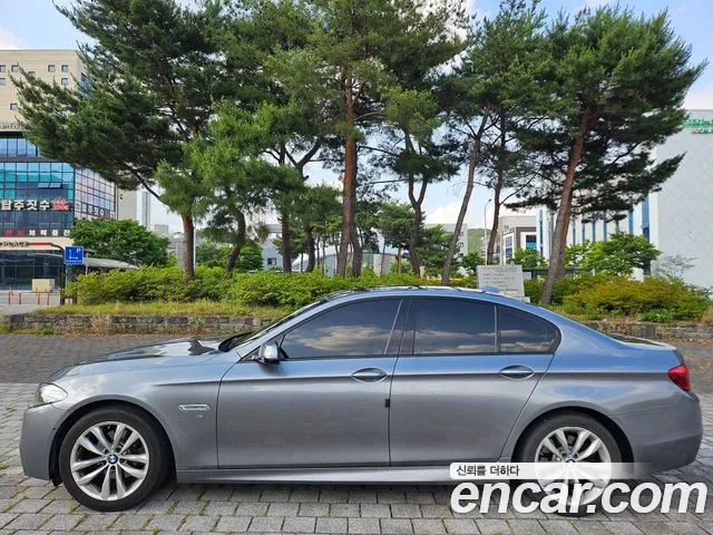 BMW 5 серии 2016 thumb 5