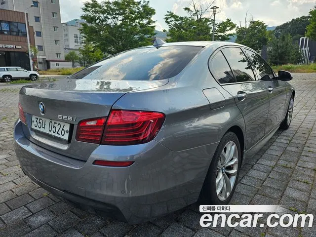 BMW 5 серии 2016 thumb 12