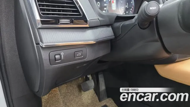 Volvo XC90 2021 thumb 11