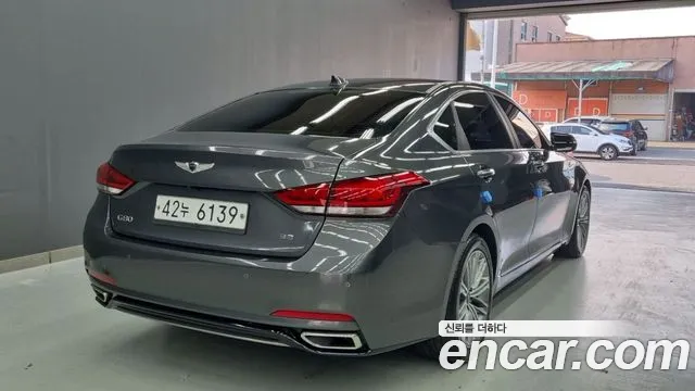 Genesis G80 2018 thumb 2