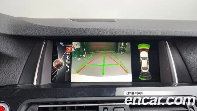 BMW 5 серии 2016 thumb 8