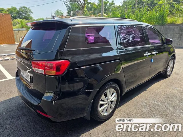 Kia Carnival 2014 thumb 5