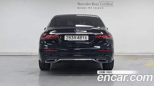 Mercedes-Benz E-Class 2023 thumb 4
