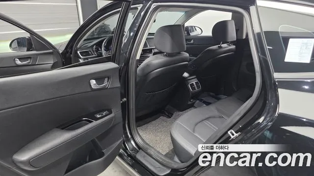Kia Hybrid 2019 thumb 12