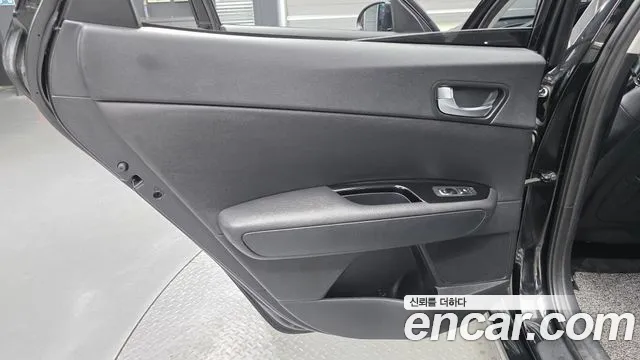 Kia Hybrid 2019 thumb 6