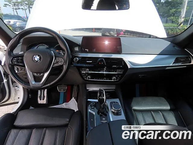 BMW 5 серии 2018 thumb 6