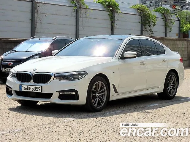 BMW 5 серии 2018 thumb 3