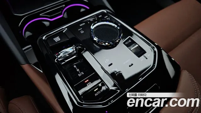 BMW 5 серии 2025 thumb 2