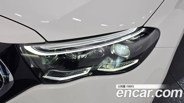 Mercedes-Benz E-Class 2025 thumb 11