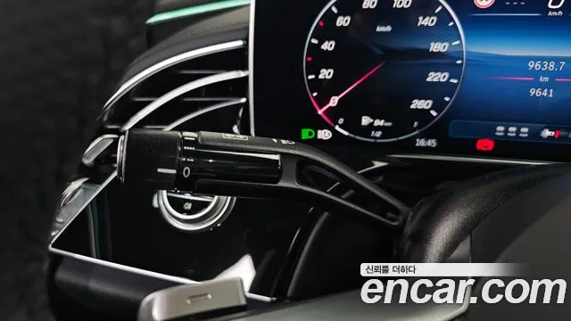 Mercedes-Benz E-Class 2025 thumb 6