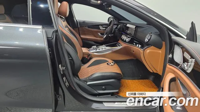 Mercedes-Benz AMG GT 2021 thumb 7