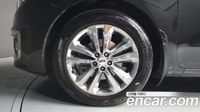 Kia Carnival 2018 thumb 4