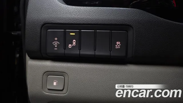 Kia Carnival 2018 thumb 2