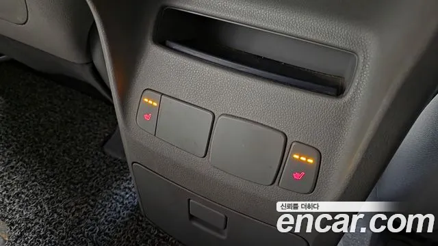 Kia Carnival 2018 thumb 6