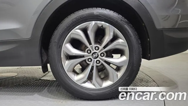 Hyundai Санта Фе 2012 thumb 4