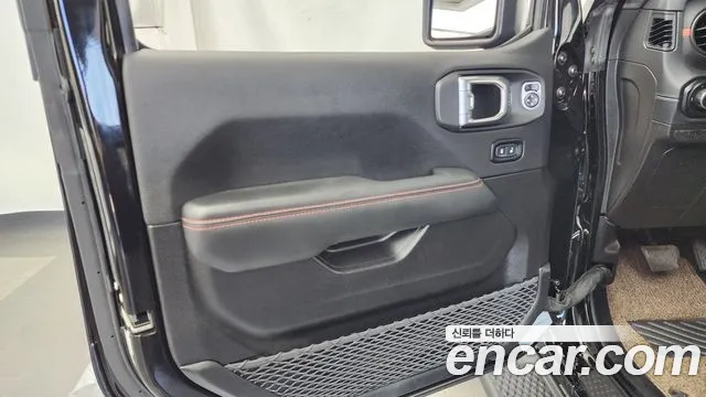 Jeep Wrangler 2024 thumb 6