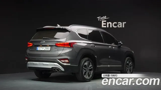 Hyundai Santa Fe 2018 thumb 12