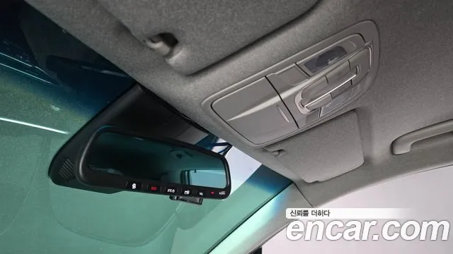 Hyundai Santa Fe 2018 thumb 6