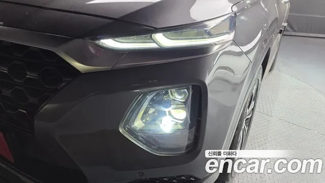 Hyundai Santa Fe 2018 thumb 8