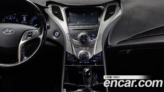 Hyundai Grandeur 2011 thumb 12