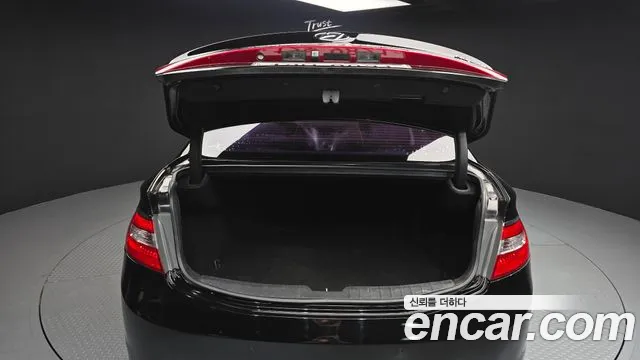 Hyundai Grandeur 2011 thumb 8