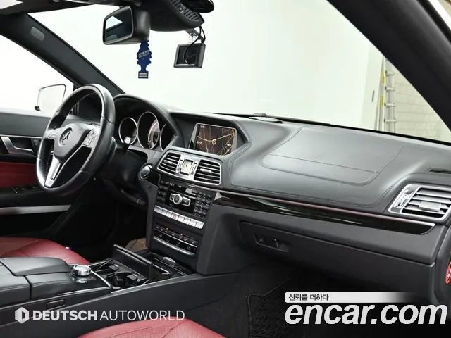Mercedes-Benz E-Class 2014 thumb 11