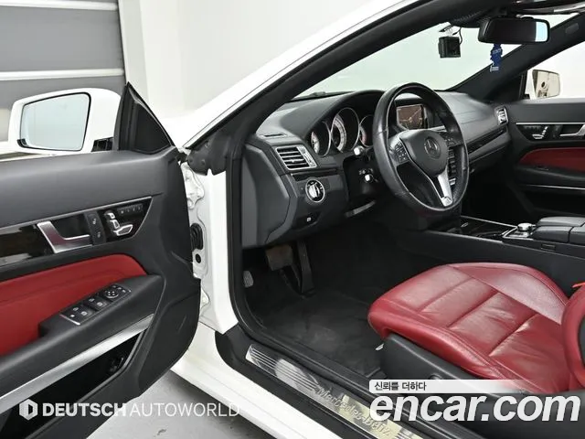 Mercedes-Benz E-Class 2014 thumb 10