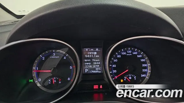 Hyundai Санта Фе 2014 thumb 2