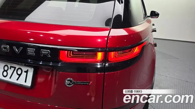 Land Rover Range Rover Velar 2019 thumb 12