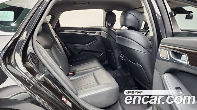 Genesis G80 2019 thumb 12