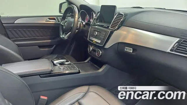 Mercedes-Benz GLE-Класс 2018 thumb 7