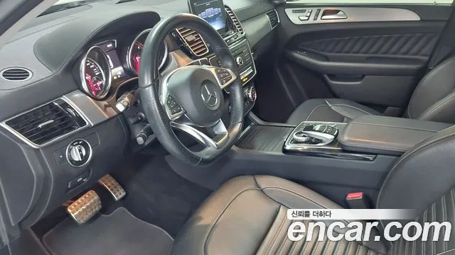 Mercedes-Benz GLE-Класс 2018 thumb 11