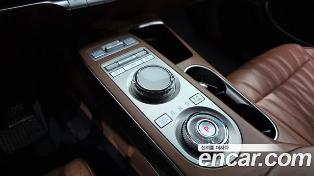 Genesis GV70 2021 thumb 2