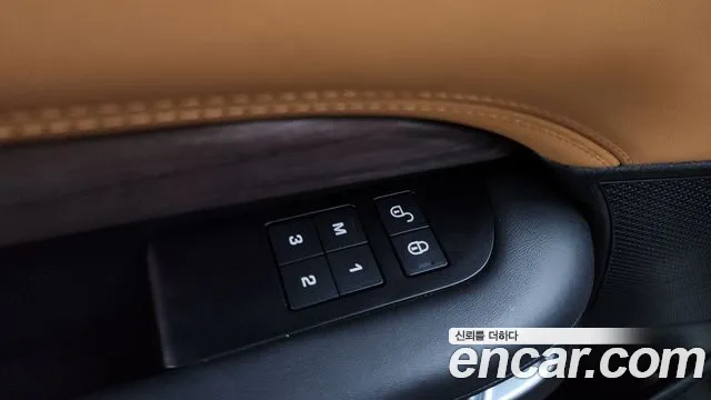 Land Rover Discovery 2018 thumb 4
