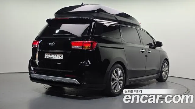 Kia Carnival 2015 thumb 12
