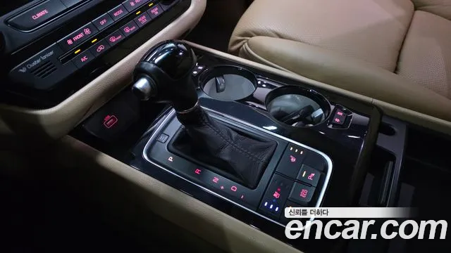 Kia Carnival 2015 thumb 6
