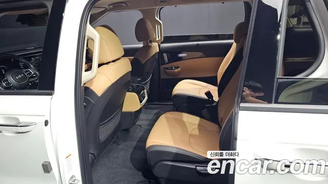 Kia Carnival 2022 thumb 9