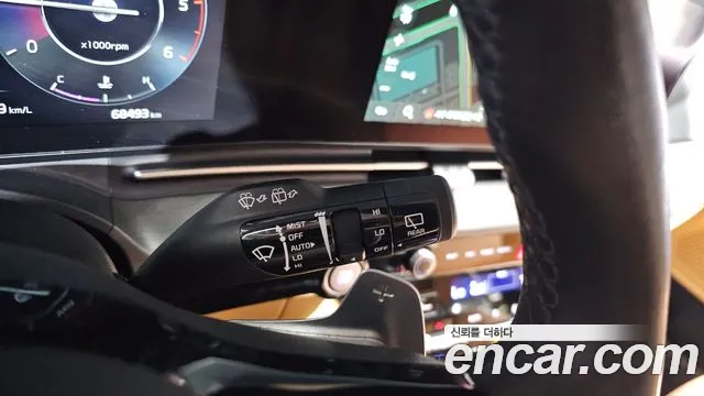 Kia Carnival 2022 thumb 3