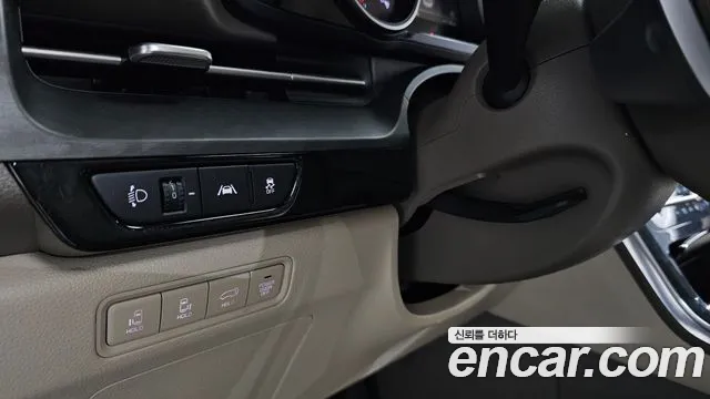 Kia Carnival 2021 thumb 11
