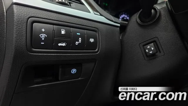 Genesis G80 2018 thumb 5