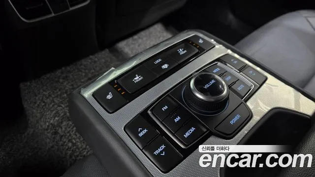 Genesis G80 2018 thumb 3