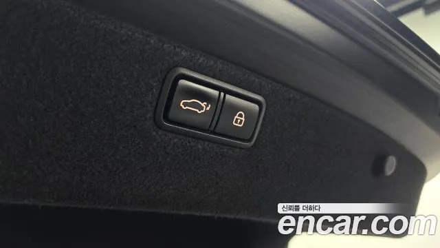 Genesis G80 2018 thumb 6