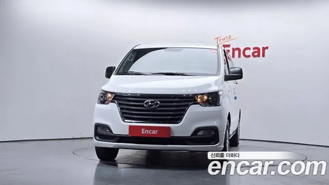 Hyundai Staria 2020 thumb 3